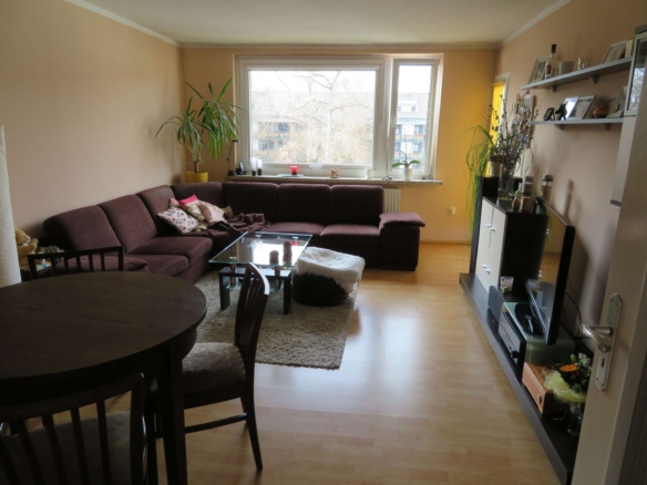 Wohnzimmer (Beispielmöblierung)