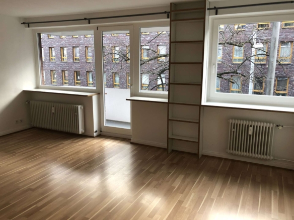 Wohn-/ Schlafzimmer